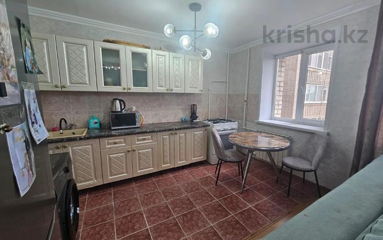 3-комнатная квартира · 63 м² · 6/10 этаж, мкр 8, Алии Молдагулова за 20.8 млн ₸ в Актобе — фото 8