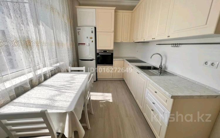 1-комнатная квартира · 37 м² · 5/8 этаж, Кабанбай Батыра 58Б за 300 000 ₸ в Астане, Есильский р-н — фото 2