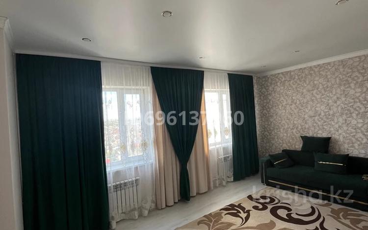 3-комнатная квартира · 75 м² · 17/18 этаж, мкр Юго-Восток, Мкр Орбита 44/2 — Остановка Волочаевская за 270 000 ₸ в Караганде, Казыбек би р-н — фото 2