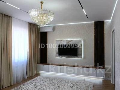 3-комнатная квартира · 114 м² · 8/8 этаж, мкр Центральный, Дружбы 14 за 42 млн 〒 в Атырау