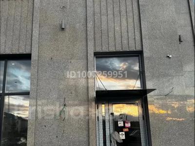 Свободное назначение, офисы, магазины и бутики, салоны красоты, медцентры и аптеки, образование, развлечения, конференц-залы, кабинеты и рабочие места, студии · 90.9 м² за 700 000 〒 в Караганде, Казыбек би р-н