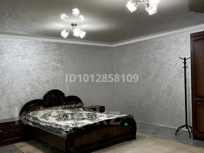 Отдельный дом · 2 комнаты · 80 м² · 6 сот., Жибек жолы 70а — Рядом за 199 999 ₸ в 