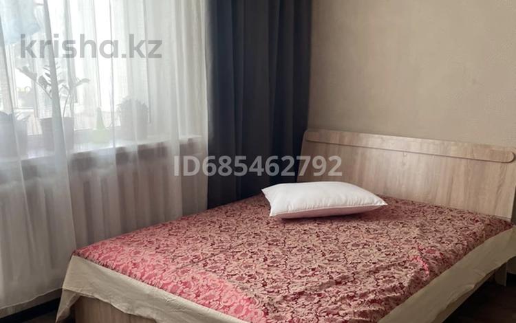 1-бөлмелі пәтер · 40 м² · 2/9 қабат, Самал-2 ш/а., бағасы: 15 000 ₸ в Алматы, Медеуский р-н — фото 2