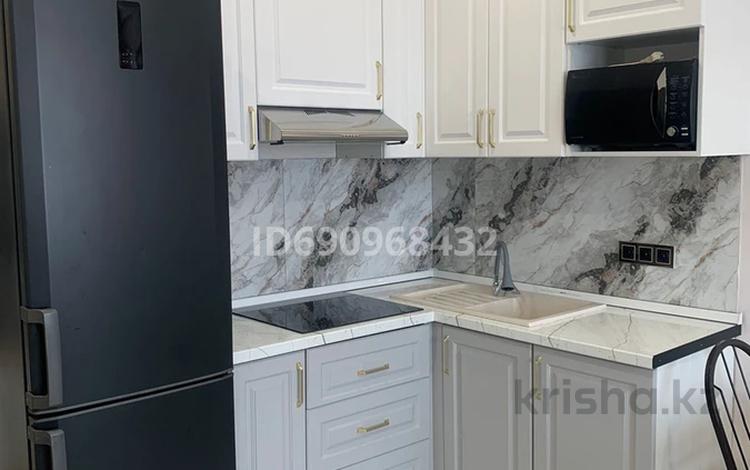 2-бөлмелі пәтер · 46 м² · 13/13 қабат, Есенова 160/3, бағасы: 300 000 ₸ в Алматы, Жетысуский р-н — фото 2