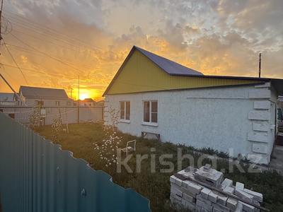 Отдельный дом · 3 комнаты · 80 м² · 3 сот., мкр Жулдыз 44/1 за 18.5 млн 〒 в Уральске