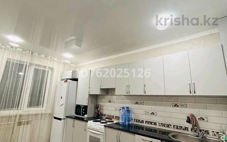 3-бөлмелі пәтер · 86 м² · 5/5 қабат, Молдағұлова 15/7, бағасы: 25.5 млн ₸ в Усть-Каменогорске — фото 2