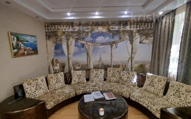 6-комнатная квартира · 241 м² · 2/3 этаж, ул. Байсеитовой — Парк Восток за 70 млн ₸ в Темиртау — фото 2