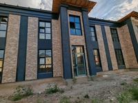 Часть дома · 6 комнат · 240 м² · 3 сот., мкр Кунгей 10/1 — Академия спорта за 58 млн 〒 в Караганде, Казыбек би р-н