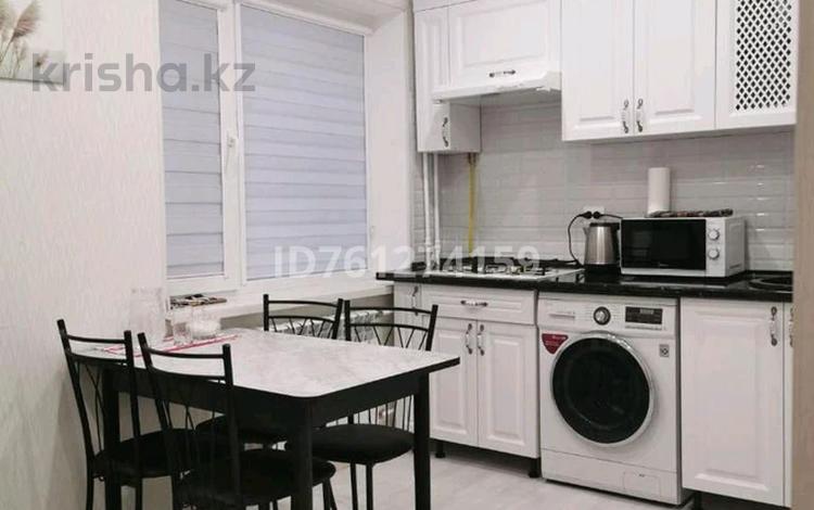 2-бөлмелі пәтер · 60 м² · 3/4 қабат, 1-ш/а. 20, бағасы: 140 000 ₸ в Актау, 1-й мкр — фото 2