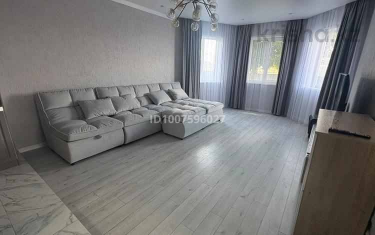 Дом · 4 комнаты · 200 м², Звездная 8 за 100 000 ₸ в Бурабае — фото 21
