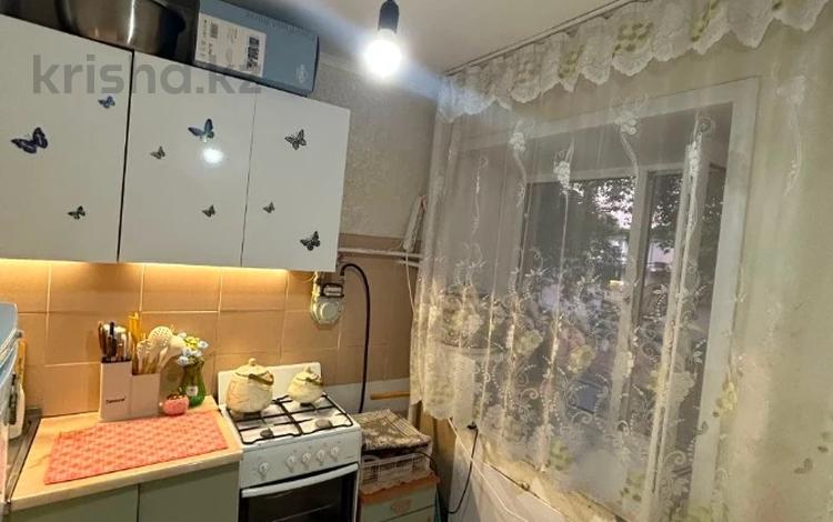 2-бөлмелі пәтер · 41 м² · 2/5 қабат, Жаңа қала ш/а., Лободы 42, бағасы: 16.5 млн ₸ в Караганде, Казыбек би р-н — фото 2