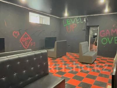 Кеңселер, дүкендер мен бутиктер, қоймалар, ойын-сауық · 85 м², бағасы: 18 млн ₸ в Астане, Сарайшык р-н