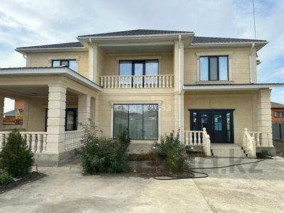 Отдельный дом · 7 комнат · 485 м², мкр Самал, 8 12 за 2 млн 〒 в Атырау