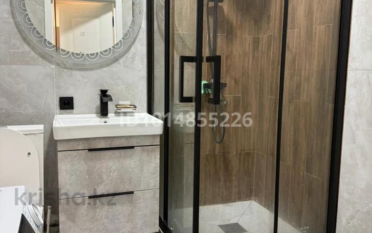 1-комнатная квартира · 45 м² · 11/12 этаж, Торекулова 95 за 300 000 ₸ в Алматы, Алмалинский р-н — фото 4