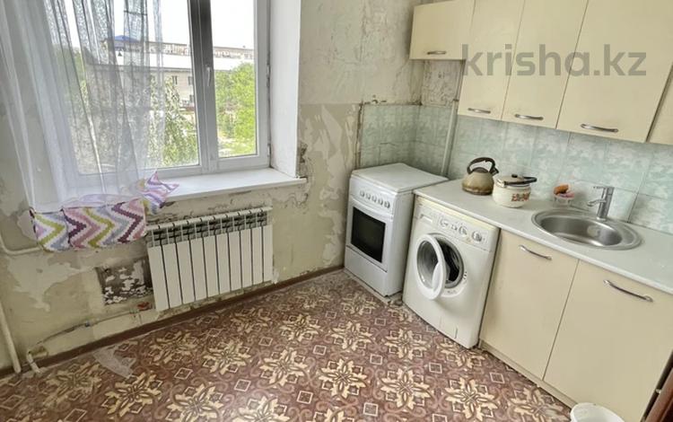 1-комнатная квартира · 37 м² · 3/5 этаж, 𝐌-𝐍 𝐙𝐡𝐚𝐬𝐭𝐚𝐫 — 𝟒 𝐌𝐊𝐑 - 𝐌𝐎𝐋𝐎𝐃𝐄𝐙𝐇𝐍𝐈𝐘 - 𝐊𝐑𝐀𝐒𝐈𝐕𝐈𝐘 𝐃𝐕𝐎𝐑 - 𝐙𝐕𝐎𝐍𝐈! 𝐀𝐆𝐄𝐍𝐒𝐓𝐕𝐎 𝐋𝐈𝐃𝐄𝐑! за 12.5 млн 〒 в Талдыкоргане, мкр Жастар — фото 2