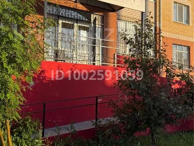 Медцентры и аптеки · 380 м² за 185 млн 〒 в Актобе, мкр. Алтын орда