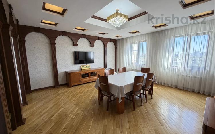 3-бөлмелі пәтер · 185 м² · 10/20 қабат, Кабанбай батыра 6/1, бағасы: ~ 100 млн ₸ в Астане, Есильский р-н — фото 2