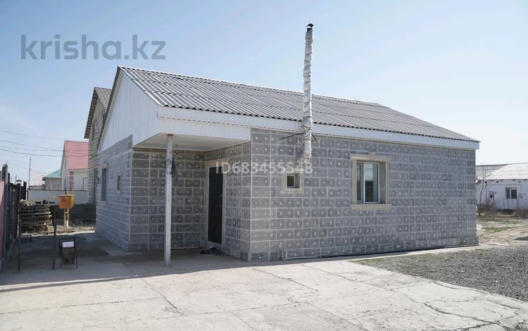 Отдельный дом · 3 комнаты · 120 м² · 10 сот., Махаша Бекмаганбетова 64 за 20 млн ₸ в Атырау — фото 2