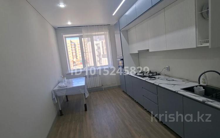 2-комнатная квартира · 63 м² · 3/5 этаж, Батыс 2 микрорайон 25 за 180 000 ₸ в Актобе — фото 2