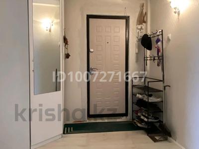 2-комнатная квартира · 55 м² · 5/5 этаж, мкр 8 70 — 101 стрелковый, Гришина за 15 млн ₸ в Актобе