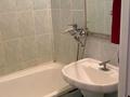 2-комнатная квартира · 55 м² · 5/5 этаж, мкр 8 70 — 101 стрелковый, Гришина за 15 млн ₸ в Актобе — фото 9