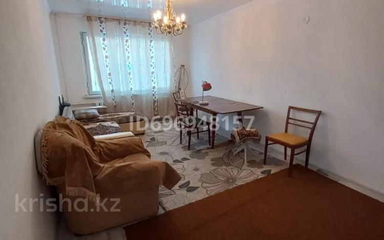 3-комнатная квартира, 62 м², 1/4 этаж помесячно, мкр №2 33 — Жубанова-правда