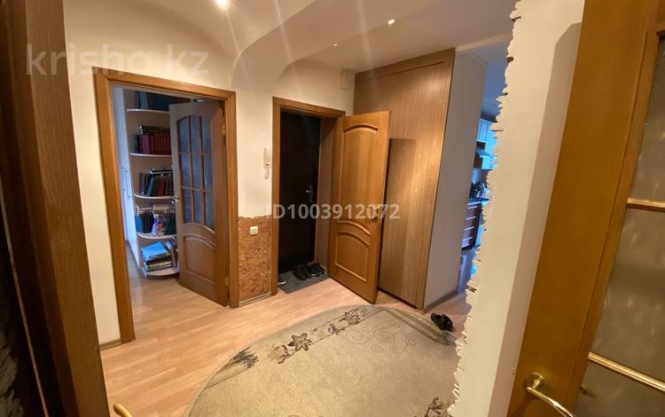4-бөлмелі пәтер · 92 м² · 4/4 қабат, Абая 109 А — Манаса, бағасы: 85 млн ₸ в Алматы, Алмалинский р-н — фото 2