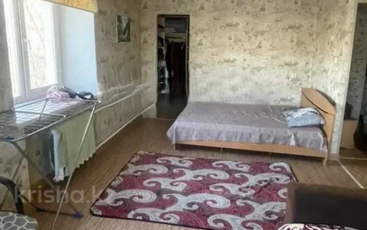 1-комнатная квартира · 32 м² · 3/5 этаж, назарбаева за 13.6 млн ₸ в Усть-Каменогорске — фото 2