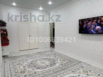 2-комнатная квартира · 72 м² · 10/10 этаж, 16-й мкр 92 за 17.8 млн ₸ в Актау
