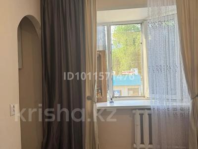 1-бөлмелі пәтер · 20 м² · 2/5 қабат, Ақ Отау 24/1 — Дәл 8-ші мектеп қасы!, бағасы: 6 млн ₸ в Уральске, мкр Школьник