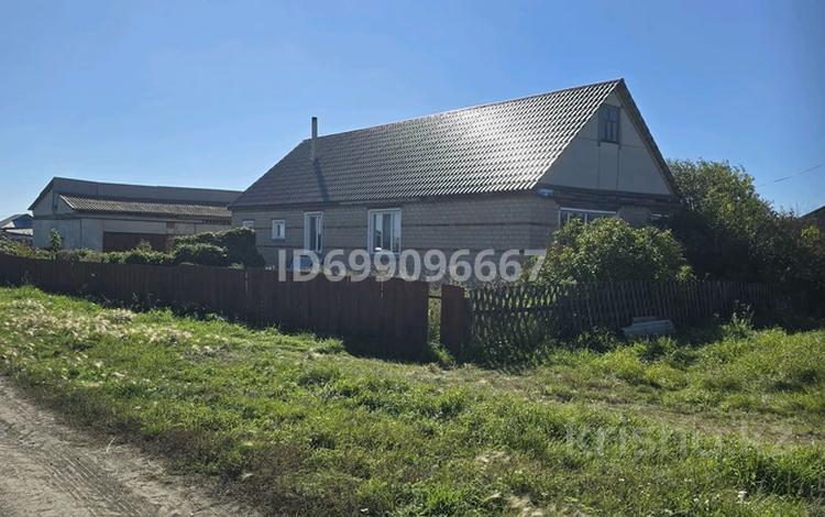 Отдельный дом · 5 комнат · 162 м² · 20 сот., Зебницкого 136 — Больница за 20 млн 〒 в  — фото 2