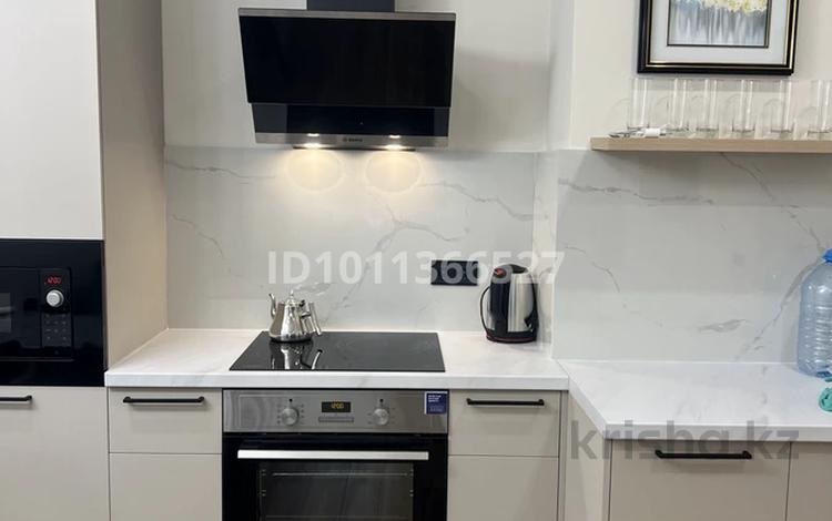 2-комнатная квартира · 57 м² · 4/12 этаж, Туран 41/1 за 400 000 ₸ в Астане, Нура р-н — фото 2
