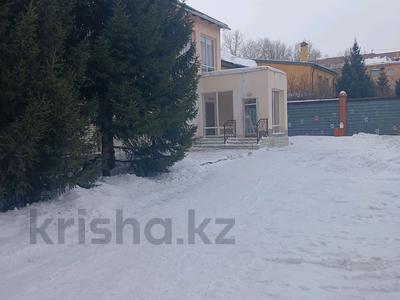 Часть дома · 7 комнат · 380 м² · 14 сот., мкр Новый Город, Мкр Новый Город Комисарова 28а за 100 млн ₸ в Караганде, Казыбек би р-н