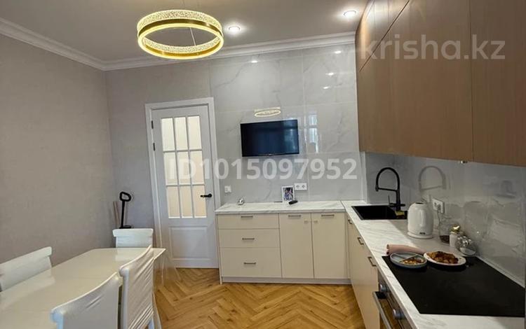 3-комнатная квартира · 92 м² · 2/9 этаж, Жумекен Нажимеденов 26/1 за 75 млн ₸ в Астане, Алматы р-н — фото 2