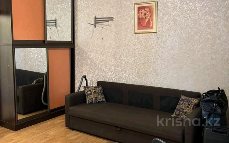 1-бөлмелі пәтер · 23 м² · 3/3 қабат, Кабанбай батыра — Желтоксан, бағасы: 250 000 ₸ в Алматы, Медеуский р-н — фото 2