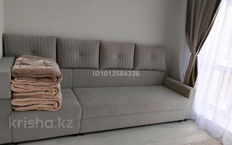 2-комнатная квартира · 60 м² · 8/12 этаж, Улица А 52, 8 за 300 000 ₸ в Астане, Сарайшык р-н — фото 2