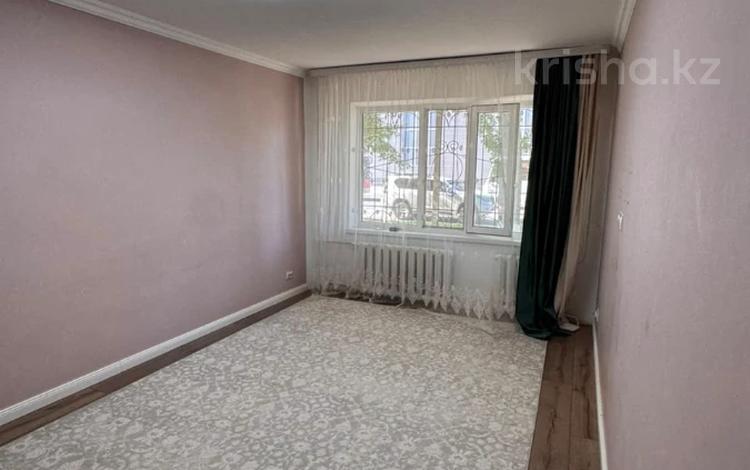 3-комнатная квартира · 61.7 м² · 1/5 этаж, Алии Молдагуловой за 17.5 млн ₸ в Уральске — фото 2