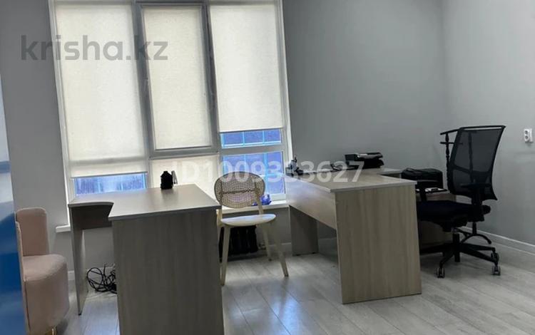 Свободное назначение, офисы · 28.7 м² за 400 000 ₸ в Астане, Есильский р-н — фото 2