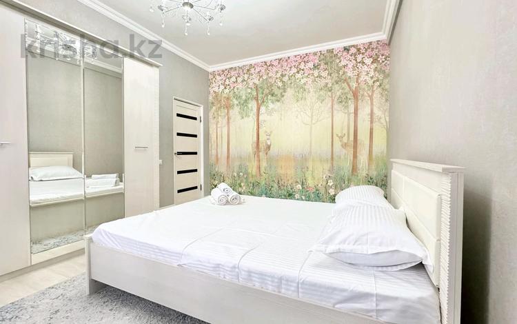 3-комнатная квартира · 105 м² · 7/9 этаж, мкр Центральный, Валиханова 13 блок А за 25 000 ₸ в Атырау — фото 2
