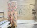 3-комнатная квартира · 105 м² · 7/9 этаж, мкр Центральный, Валиханова 13 блок А за 25 000 ₸ в Атырау — фото 10