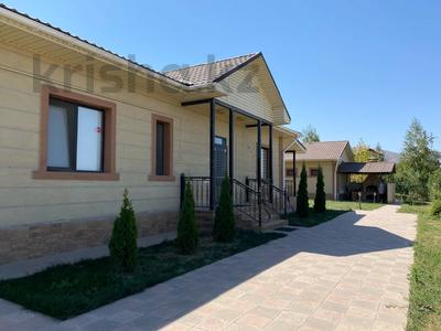 Продажа коммерческой недвижимости в Алматинской обл.: Свободное назначение, склады, сельское хозяйство, развлечения · 400 м² за 140 млн 〒 Свободное назначение, склады, сельское хозяйство, развлечения · 400 м² за 140 млн 〒 в Каскелене