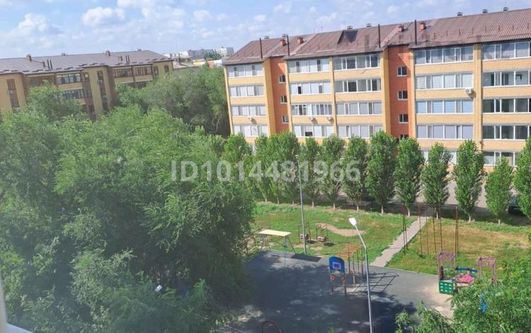 3-бөлмелі пәтер · 65 м² · 6/9 қабат, Строитель ш/а. 29, бағасы: 21 млн ₸ в Уральске, мкр Строитель — фото 5