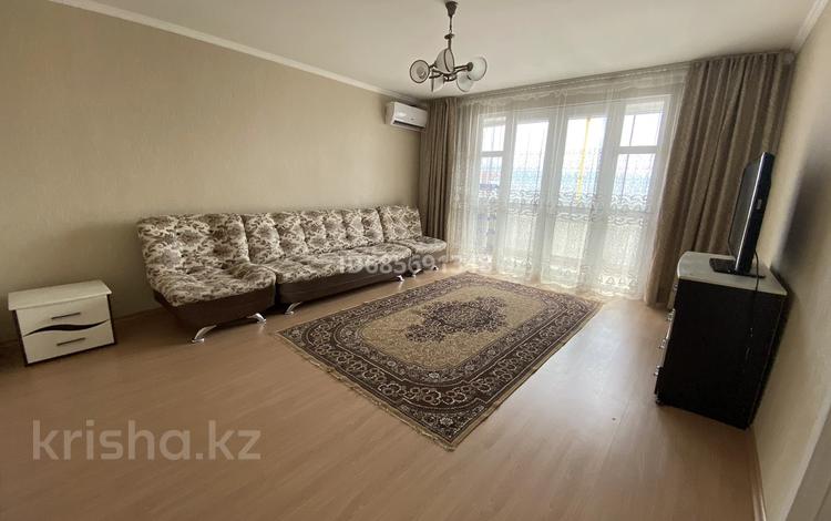 2-комнатная квартира · 67 м² · 16/16 этаж, мкр Аккент за 250 000 ₸ в Алматы, Алатауский р-н — фото 2