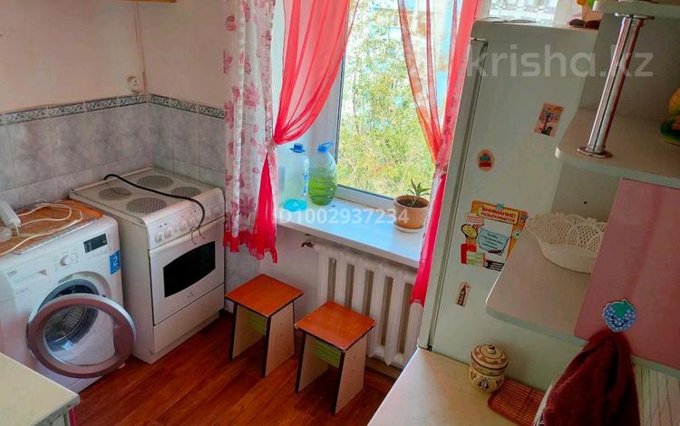 2-бөлмелі пәтер · 41.5 м² · 5/5 қабат, Алашахана 24, бағасы: 8 млн ₸ в Жезказгане — фото 2