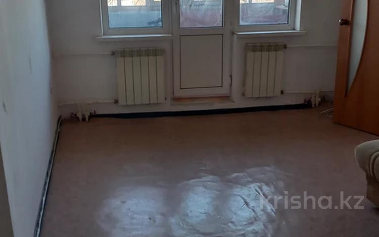 2-комнатная квартира · 45 м² · 4/4 этаж, мкр 5, каратаева за 7.5 млн ₸ в Актобе — фото 2