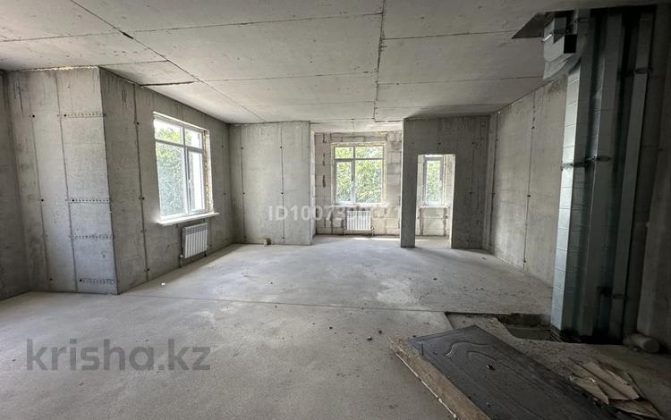 3-бөлмелі пәтер · 68 м² · 3/6 қабат, Ахметова улица 39г, бағасы: 30.5 млн ₸ в  — фото 46