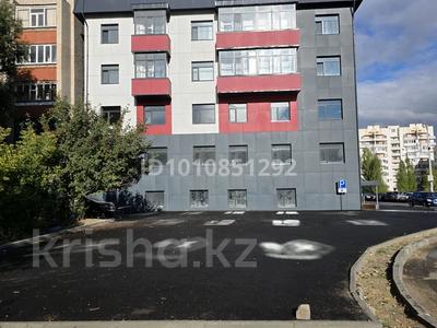2-бөлмелі пәтер · 61 м² · 4/5 қабат, Пр.Назарбаева 7/7 — Поликлиники N1, бағасы: 23.9 млн ₸ в Кокшетау