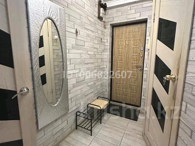 2-комнатная квартира · 37.3 м² · 4/5 этаж, мкр 8, Бр.Жубановых 296 за 13.5 млн 〒 в Актобе