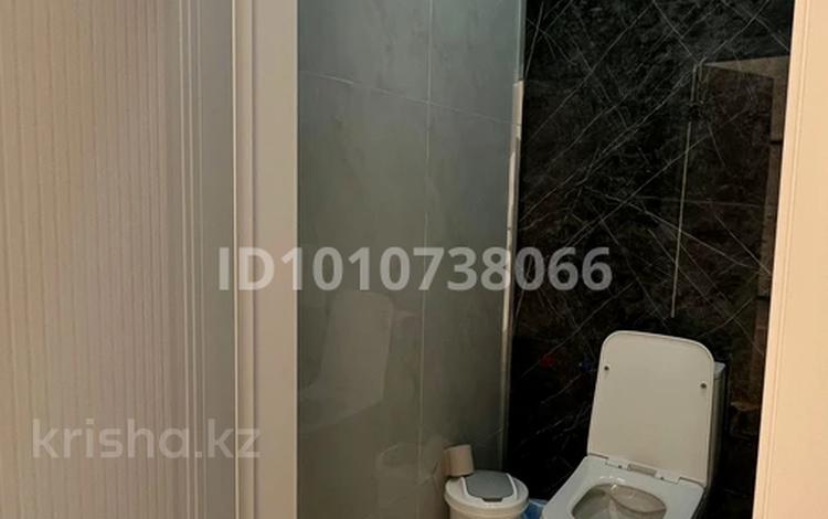 2 комнаты · 76 м² · 4/5 этаж, мкр. Зачаганск пгт, Джакупова за 60 000 ₸ в Уральске — фото 2