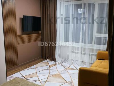 1-комнатная квартира, 40 м², 3 этаж посуточно, Розыбакиева 310 за 30 000 〒 в Алматы, Бостандыкский р-н